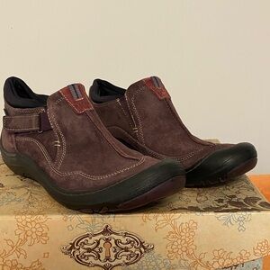 Privo Waterproof Leather Suede Slip-On Loafers, plum color